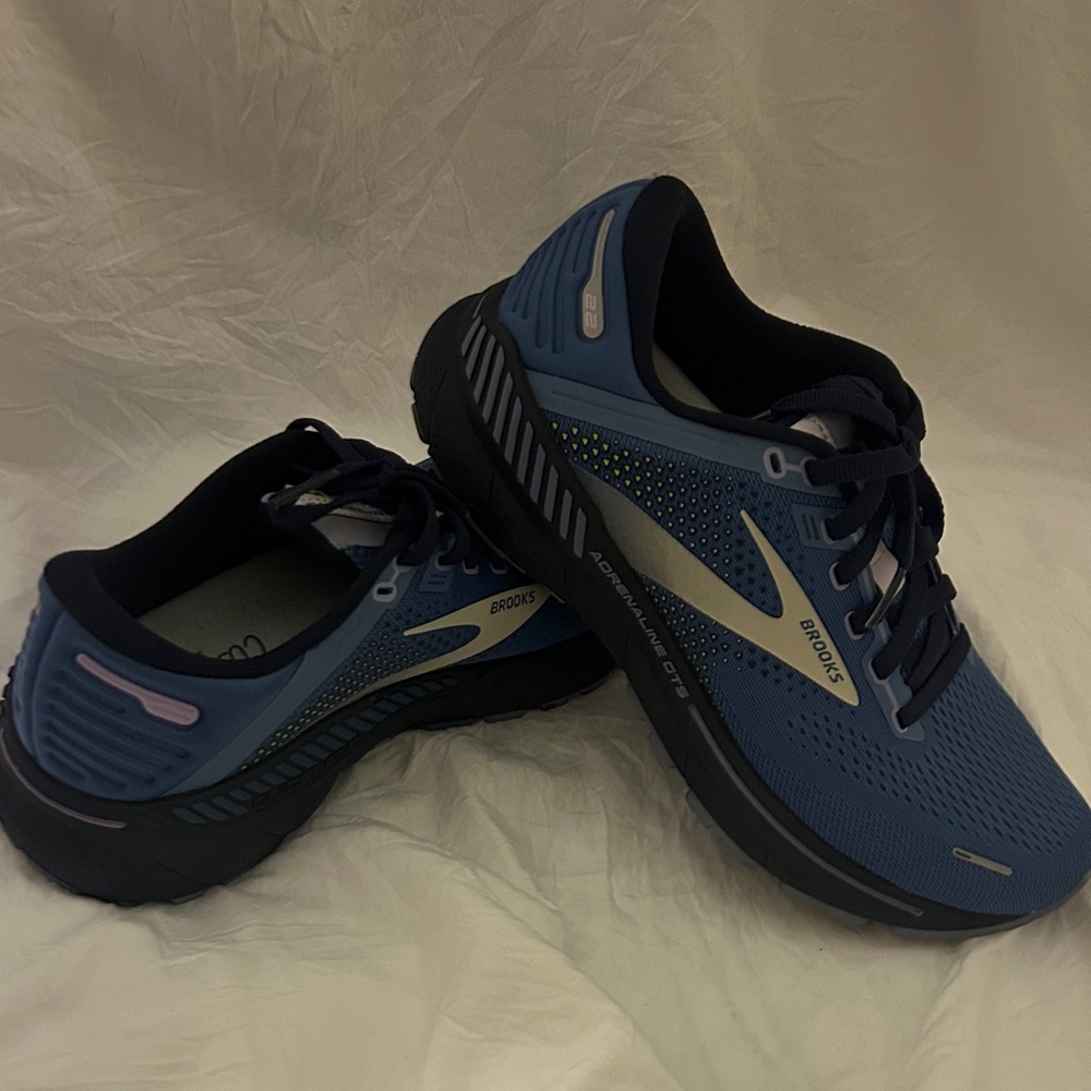 Brooks Navy and Black Athletic Shoes